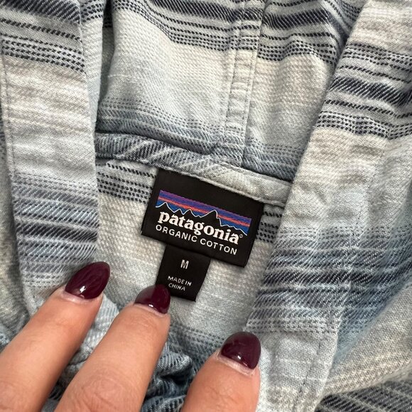 Patagonia Mens Organic Cotton Stripe Hooded Shirt Blue M Beachy Coastal Surf - Picture 5 of 11